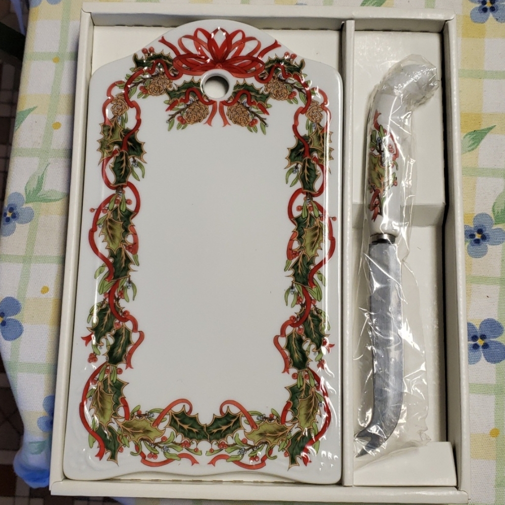 Cheese board and knife